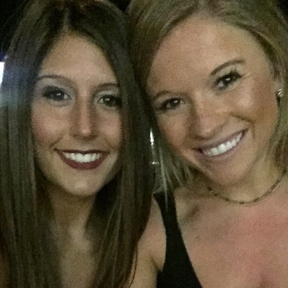 Meet your Posher, Danielle - Picture 6 of 6